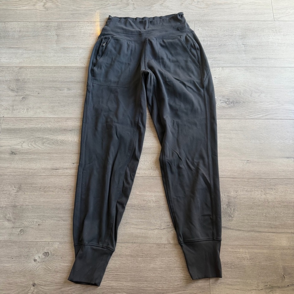 Athleta Venice Jogger - size XXS - black